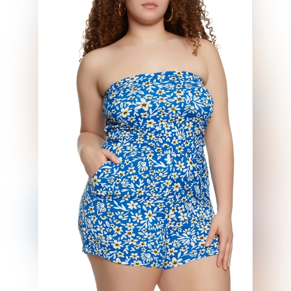 Blue daisy romper with pockets